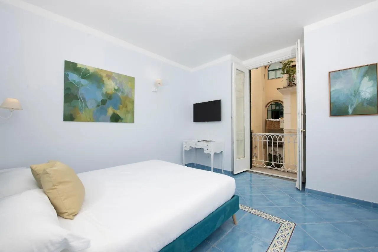 Amalfitano Apartments  アマルフィ